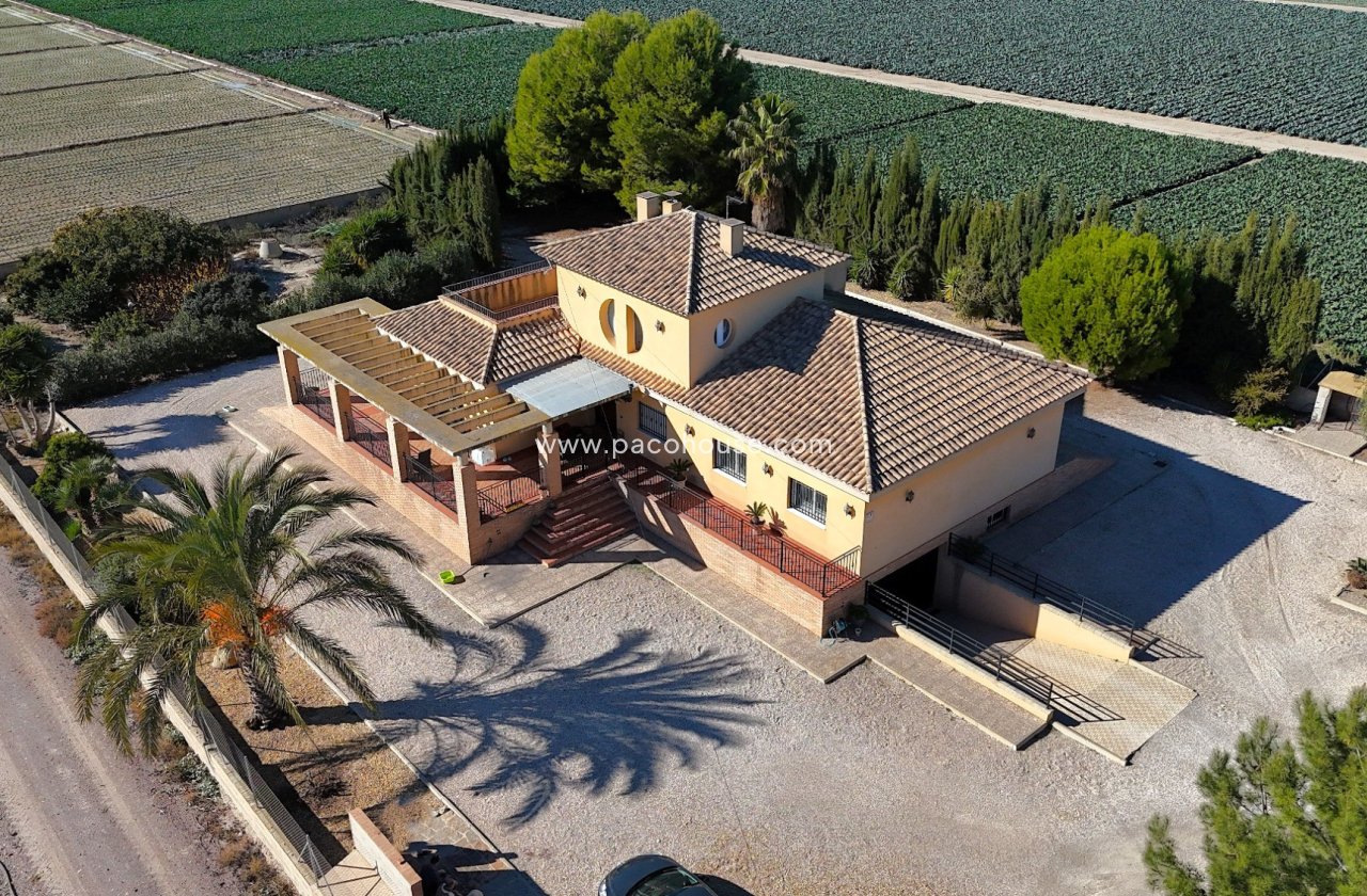 Resale - Villa -
Lorca