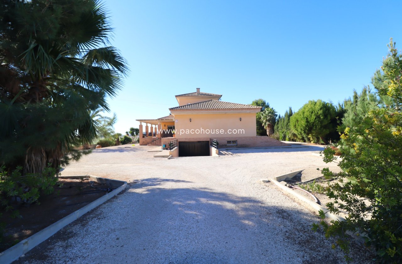 Resale - Villa -
Lorca