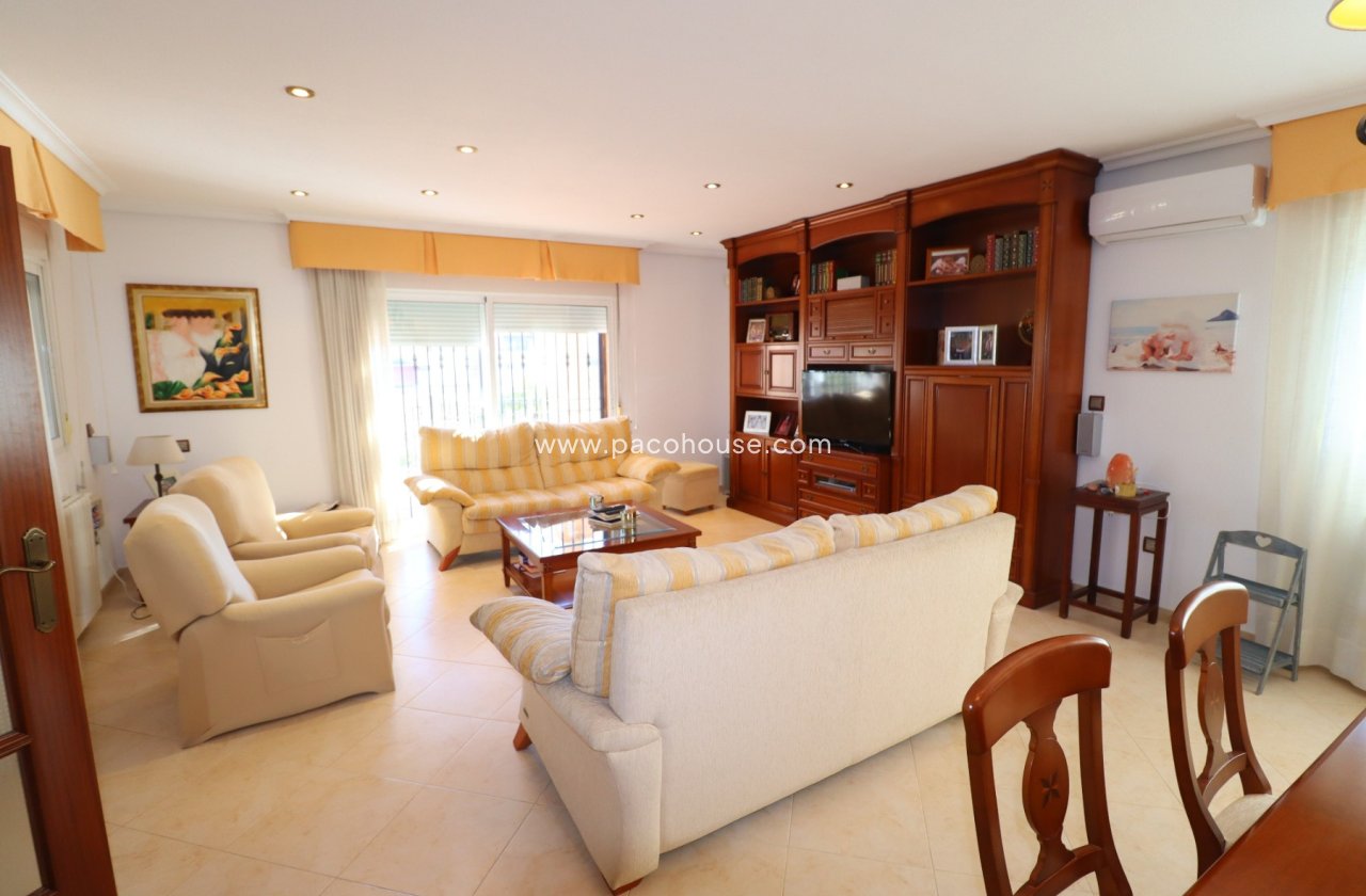 Resale - Villa -
Lorca
