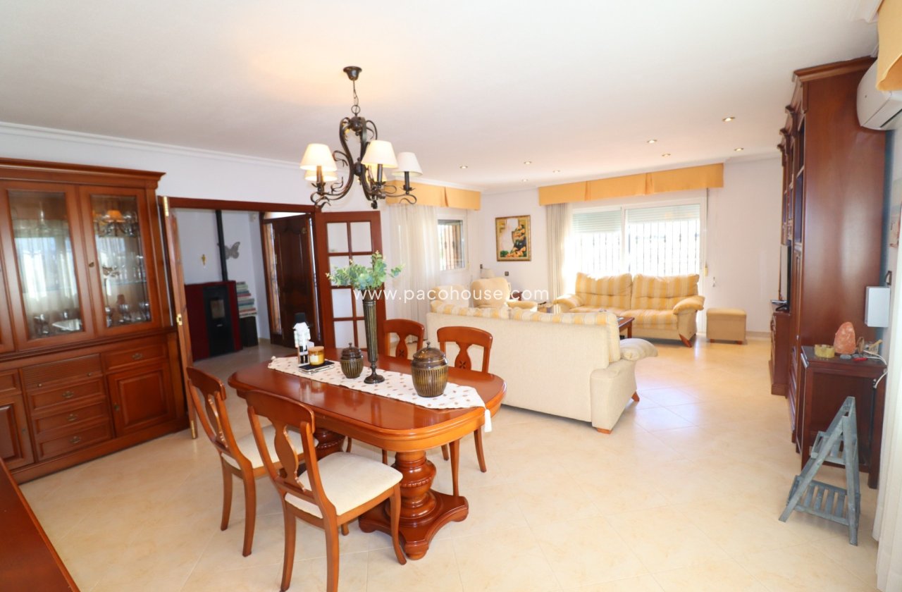 Resale - Villa -
Lorca