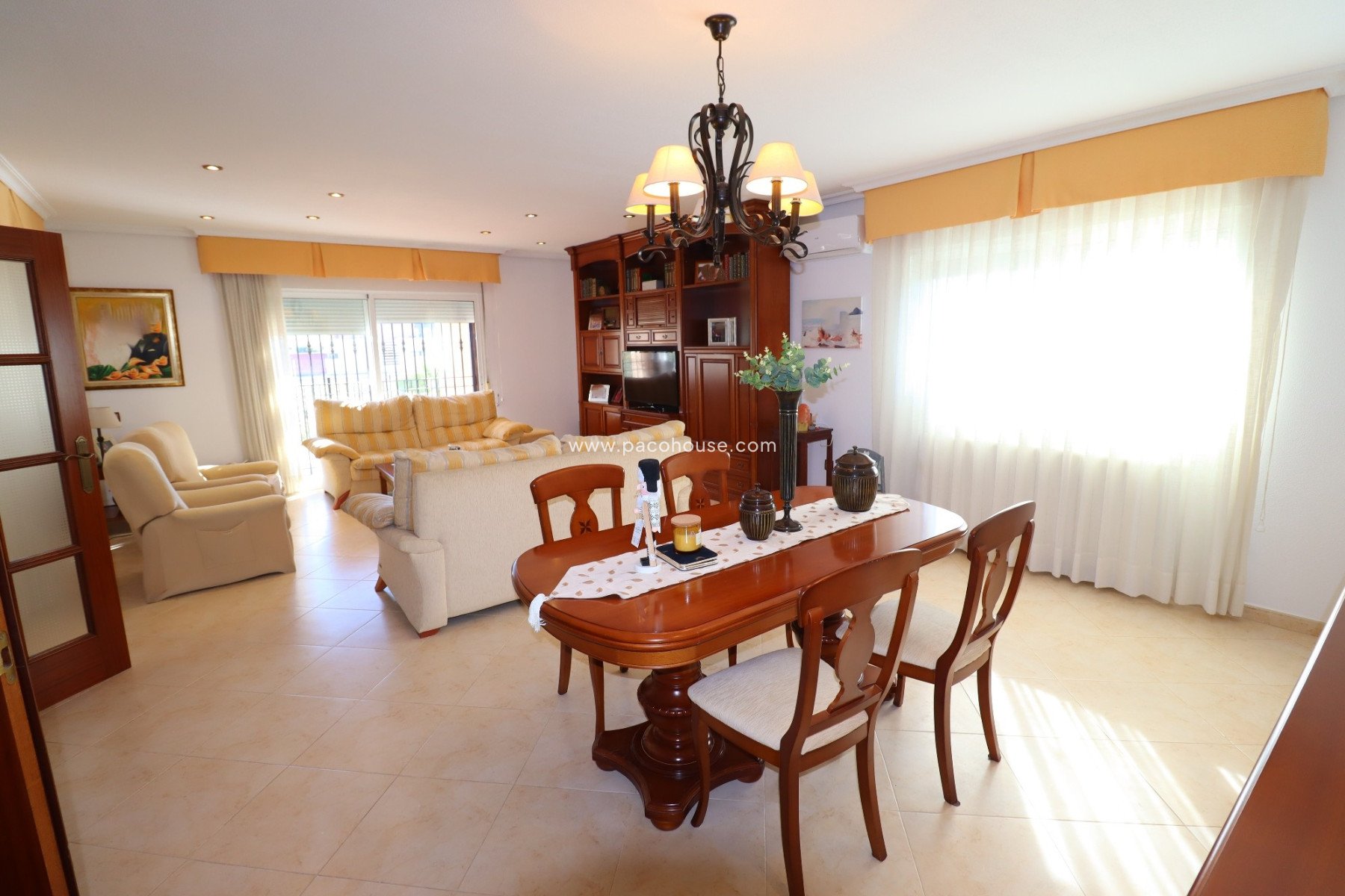 Resale - Villa -
Lorca