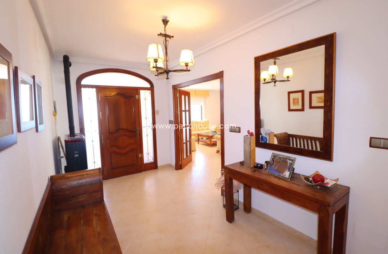 Resale - Villa -
Lorca