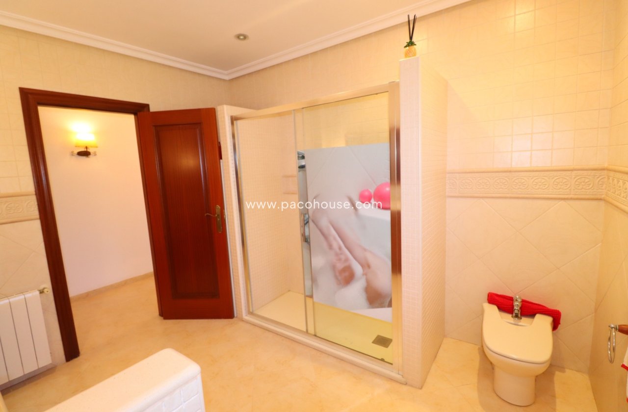 Resale - Villa -
Lorca