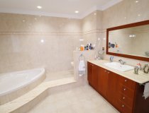 Resale - Villa -
Lorca