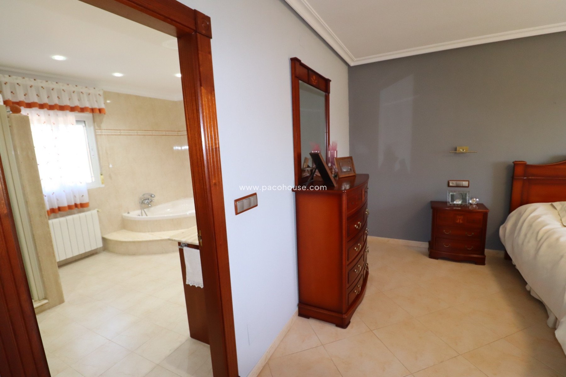 Resale - Villa -
Lorca