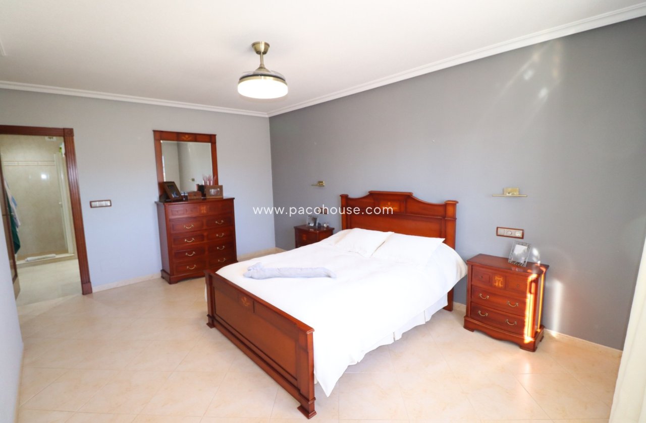 Resale - Villa -
Lorca