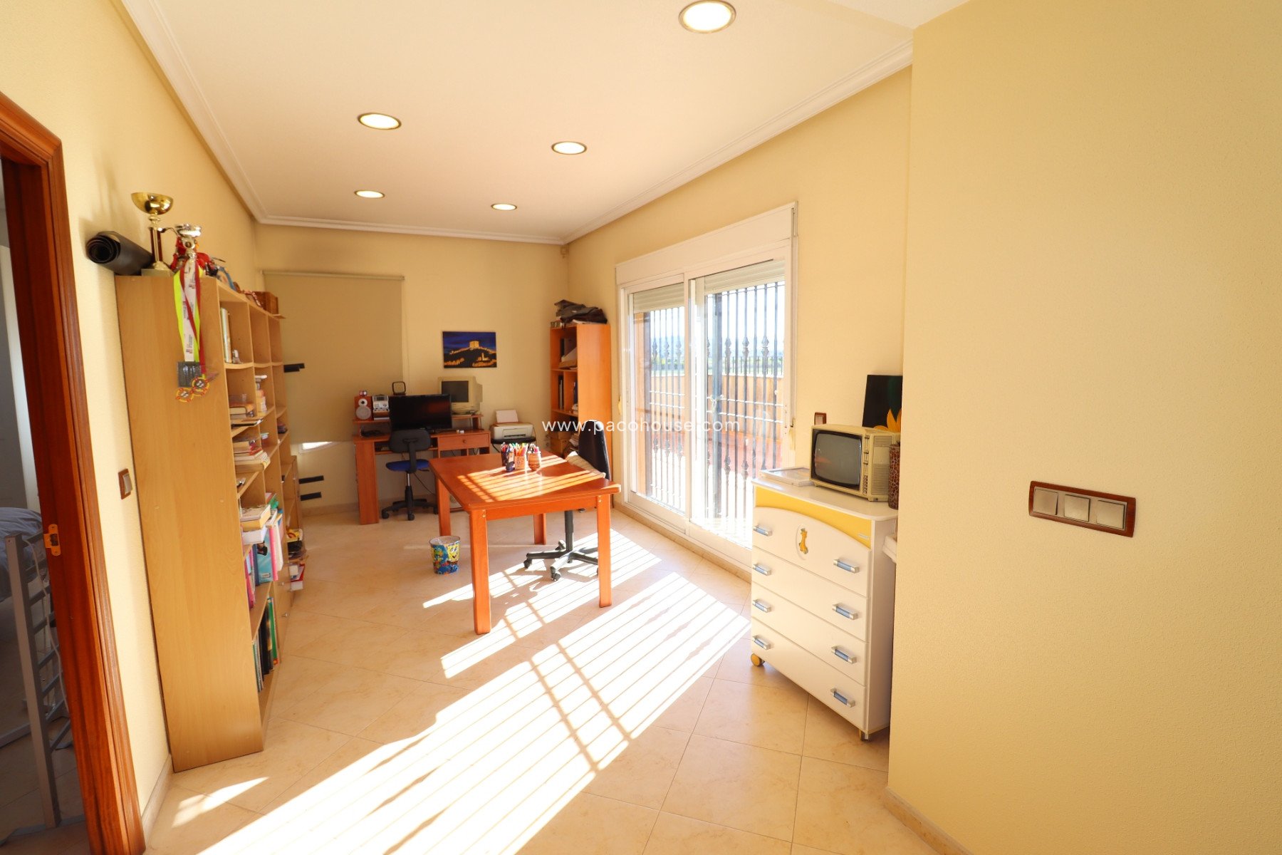 Resale - Villa -
Lorca
