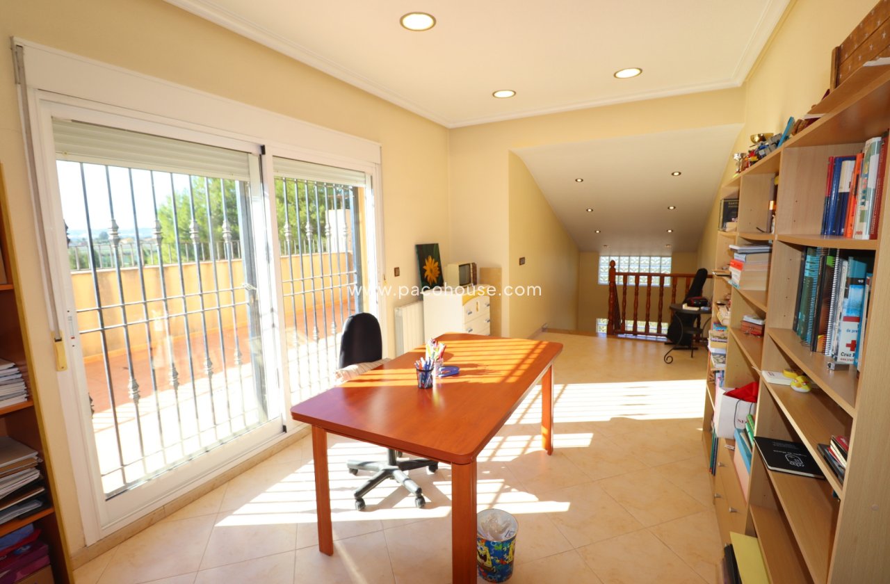 Resale - Villa -
Lorca