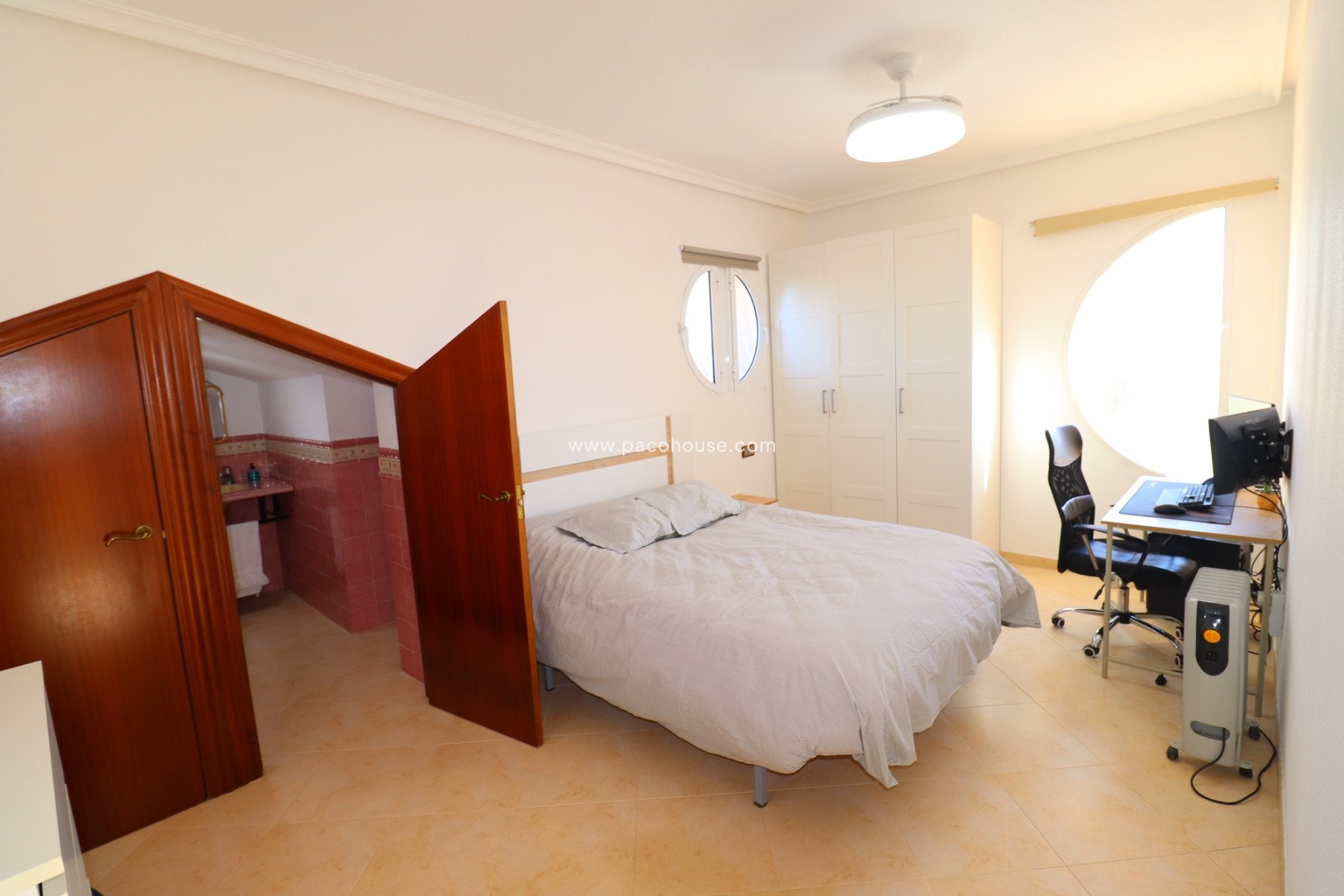 Resale - Villa -
Lorca