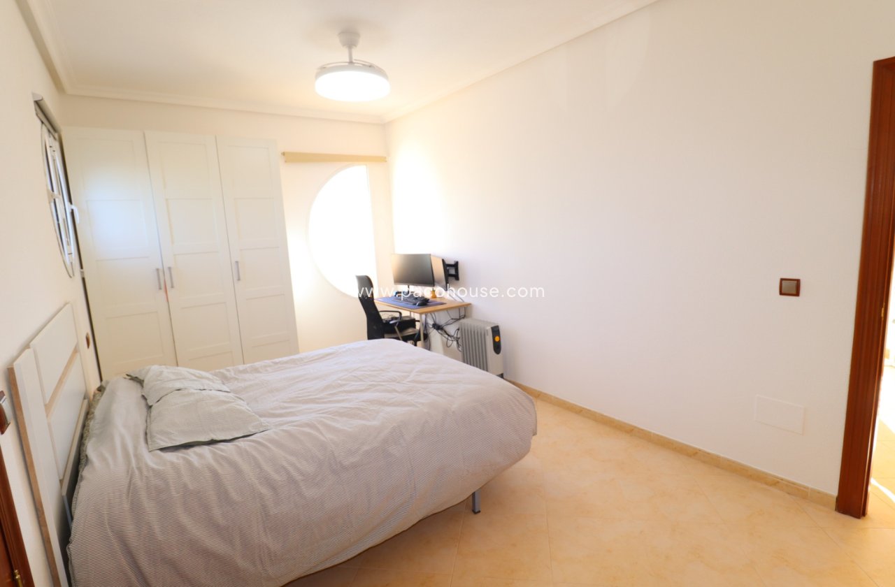 Resale - Villa -
Lorca