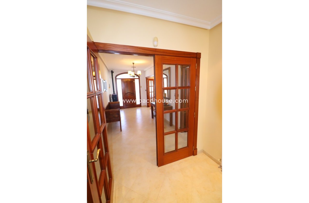 Resale - Villa -
Lorca