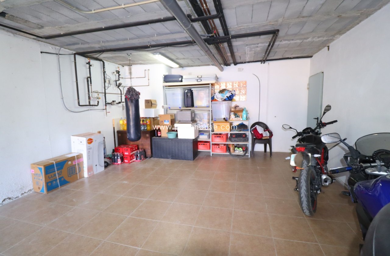 Resale - Villa -
Lorca