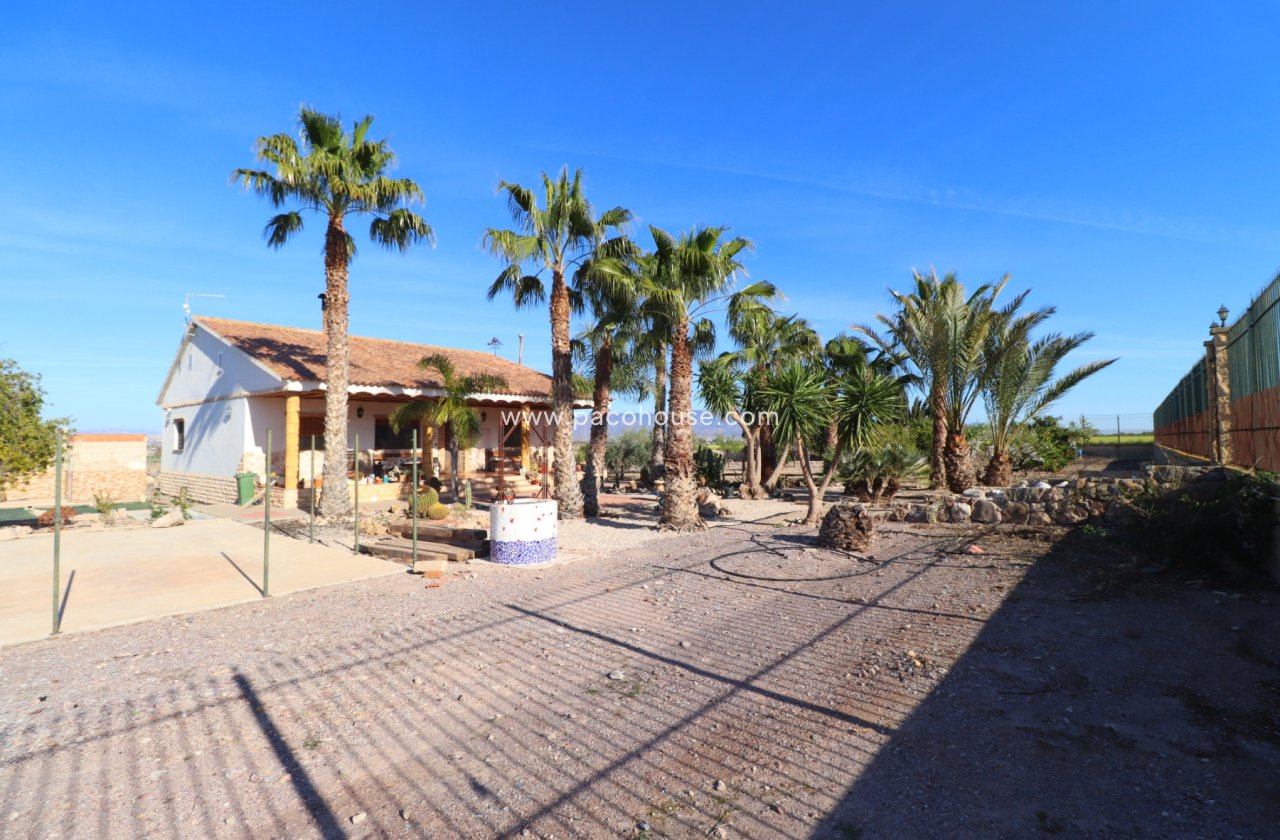 Resale - Villa -
Lorca