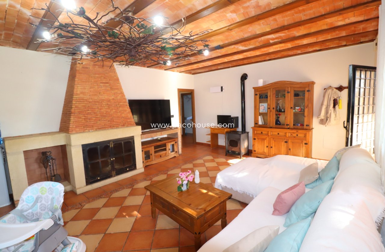 Resale - Villa -
Lorca