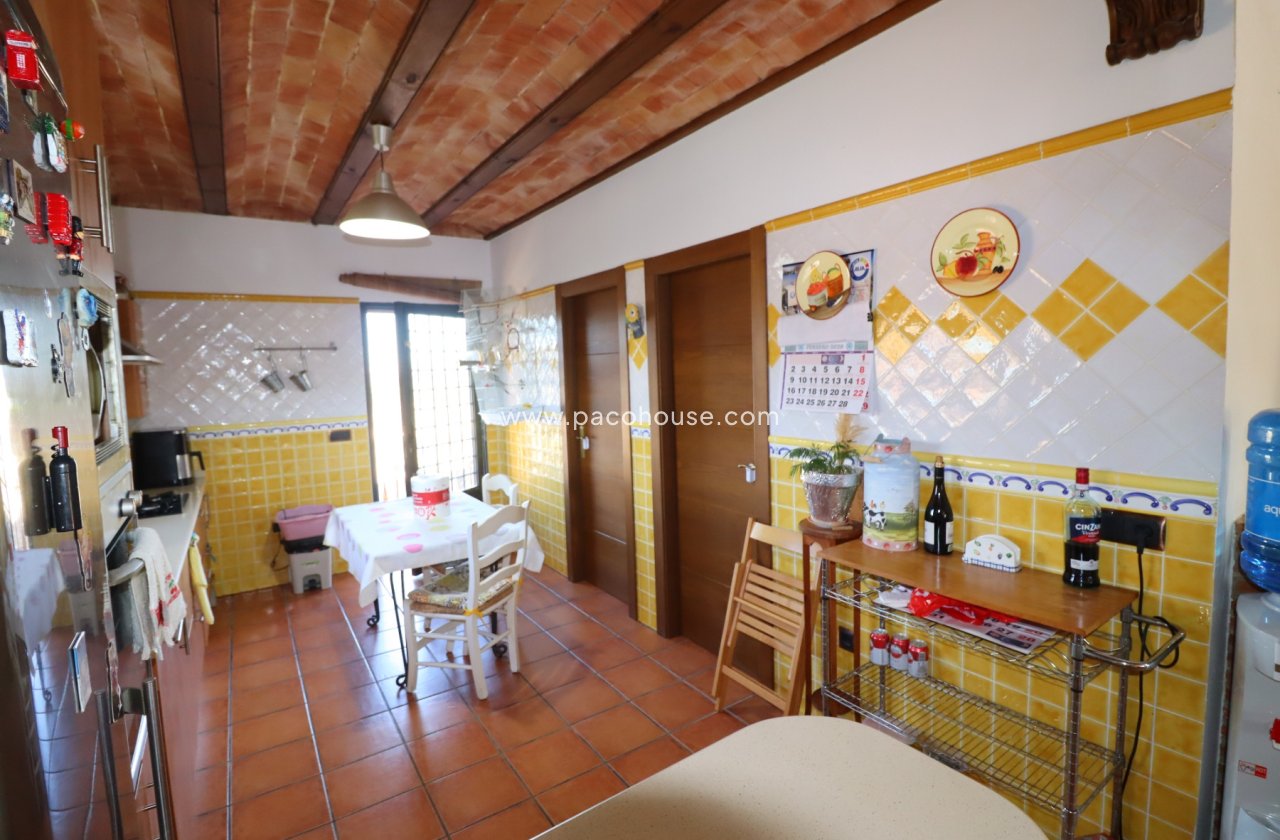 Resale - Villa -
Lorca