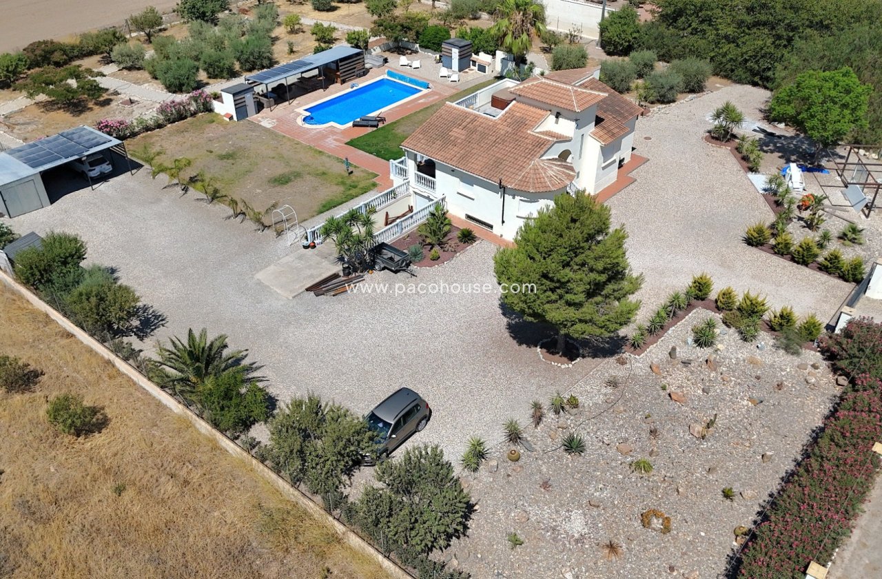 Resale - Villa -
Lorca