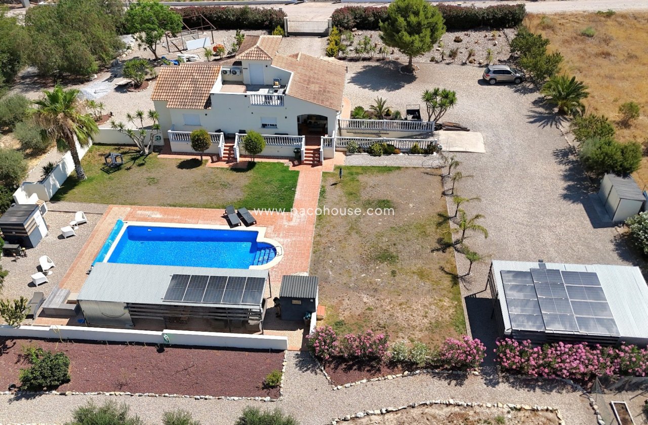 Resale - Villa -
Lorca