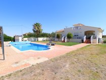 Resale - Villa -
Lorca