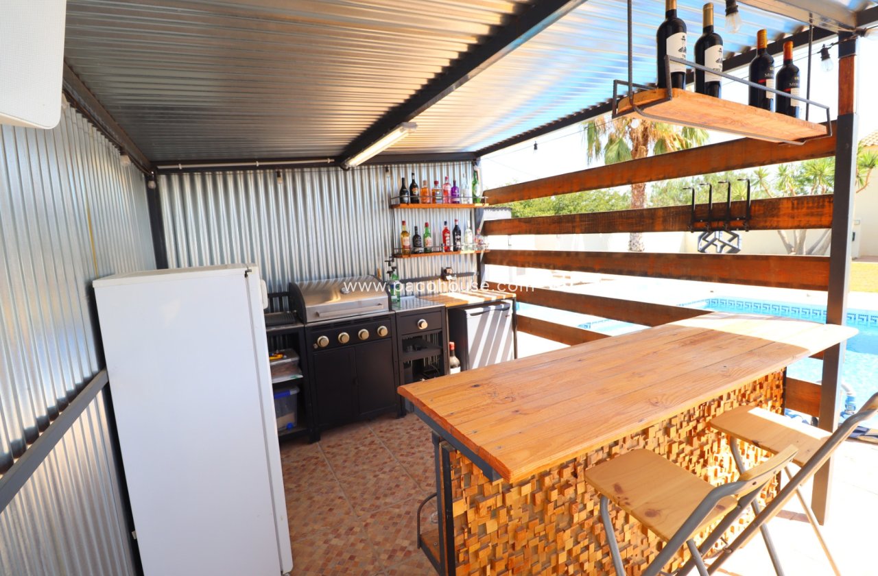 Resale - Villa -
Lorca