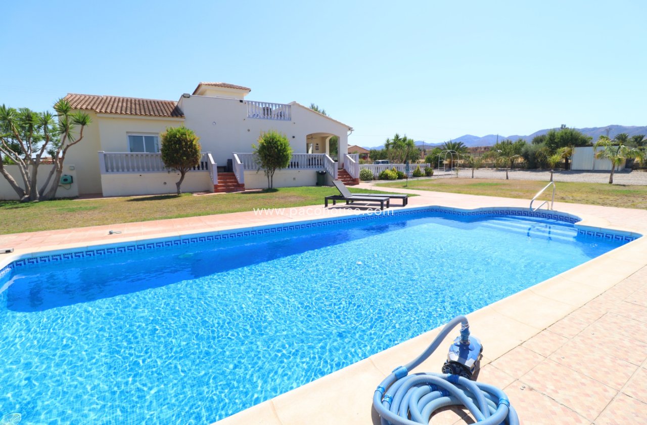 Resale - Villa -
Lorca
