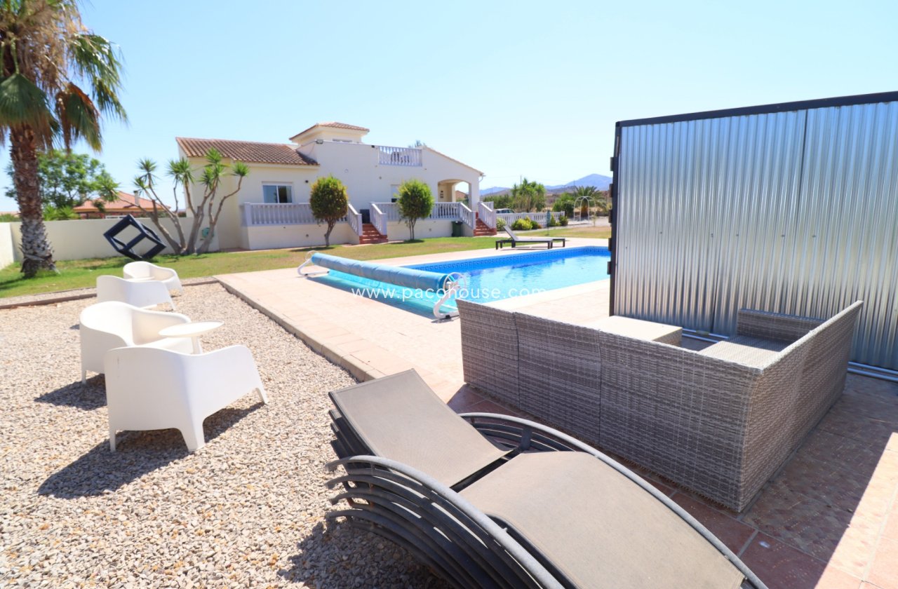 Resale - Villa -
Lorca