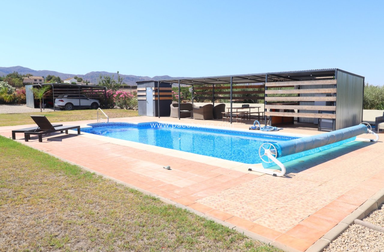 Resale - Villa -
Lorca