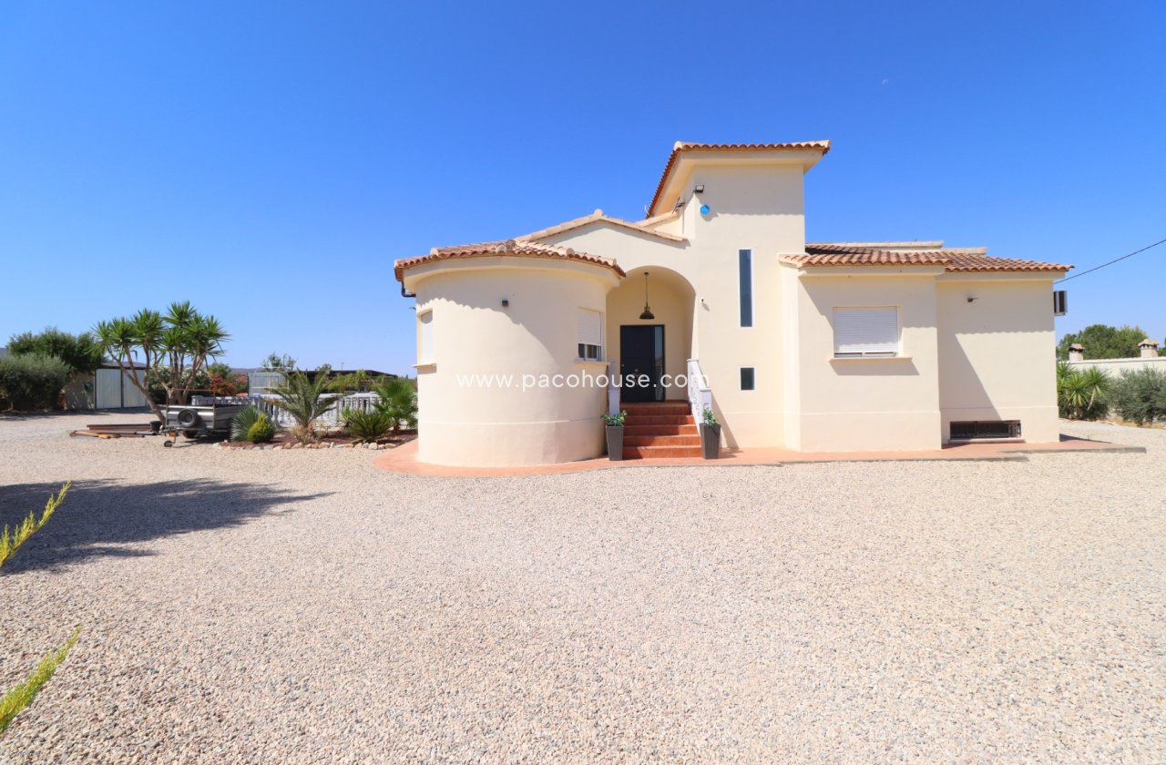 Resale - Villa -
Lorca