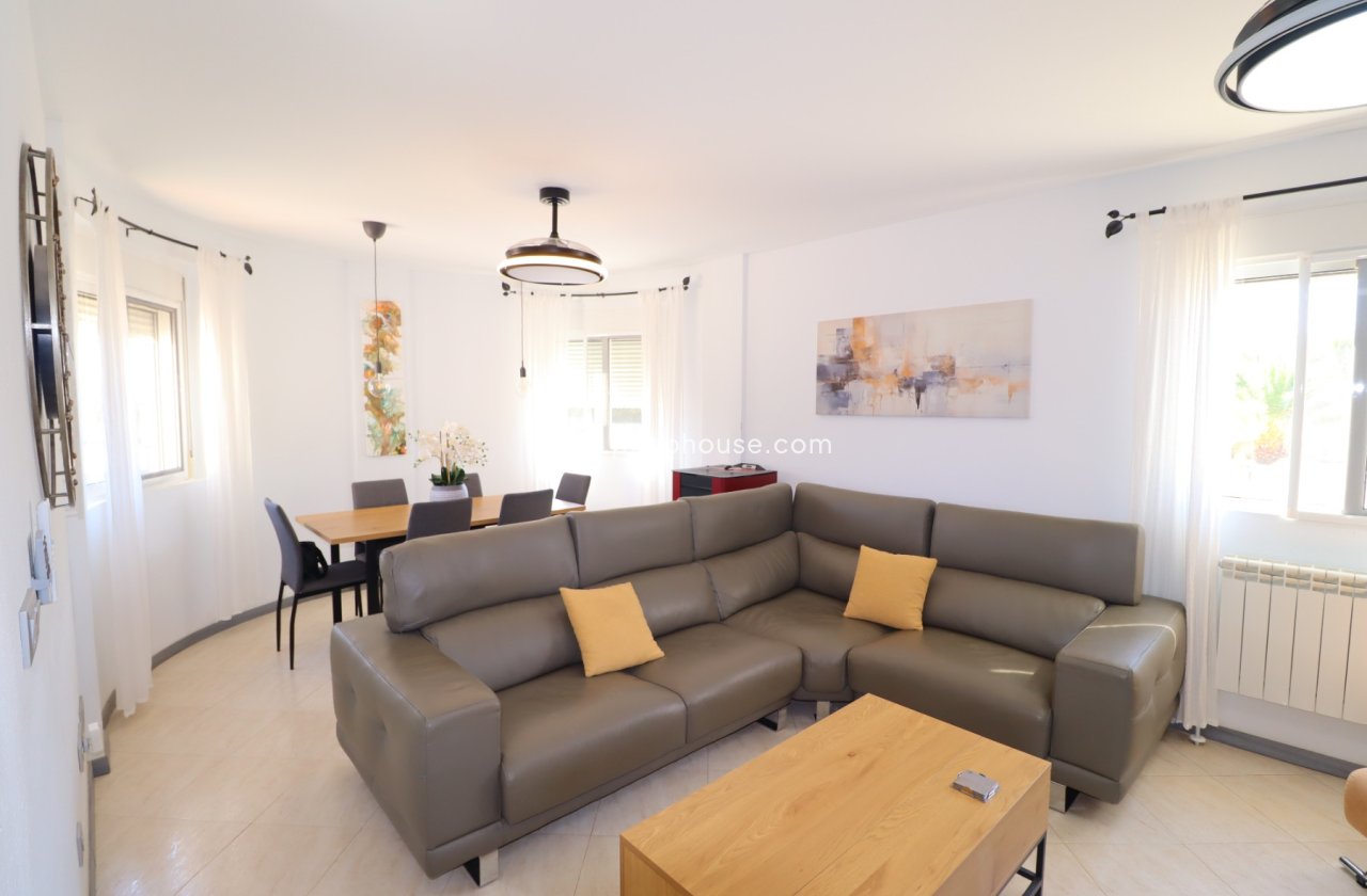 Resale - Villa -
Lorca
