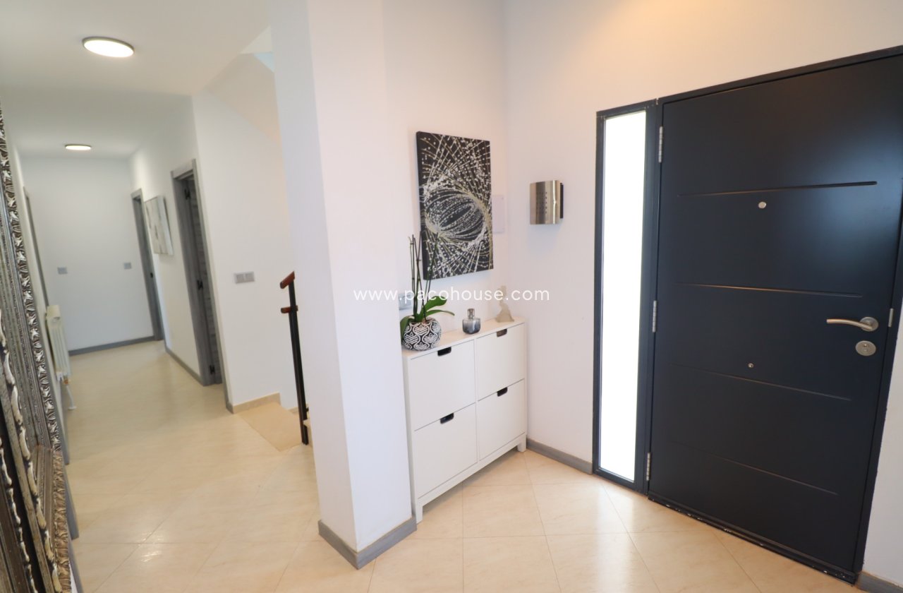 Resale - Villa -
Lorca