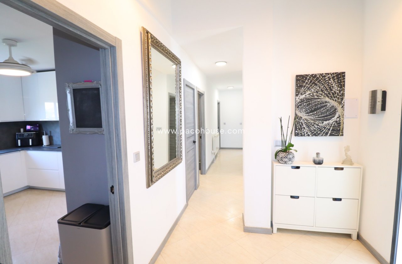 Resale - Villa -
Lorca