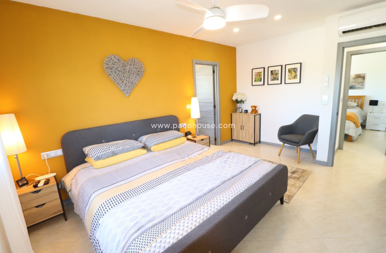 Resale - Villa -
Lorca