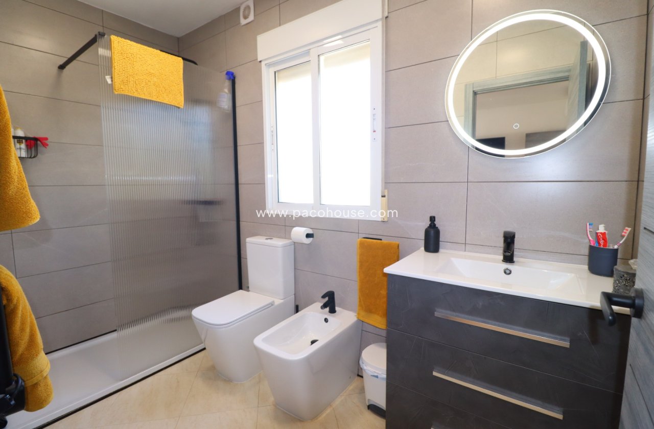 Resale - Villa -
Lorca