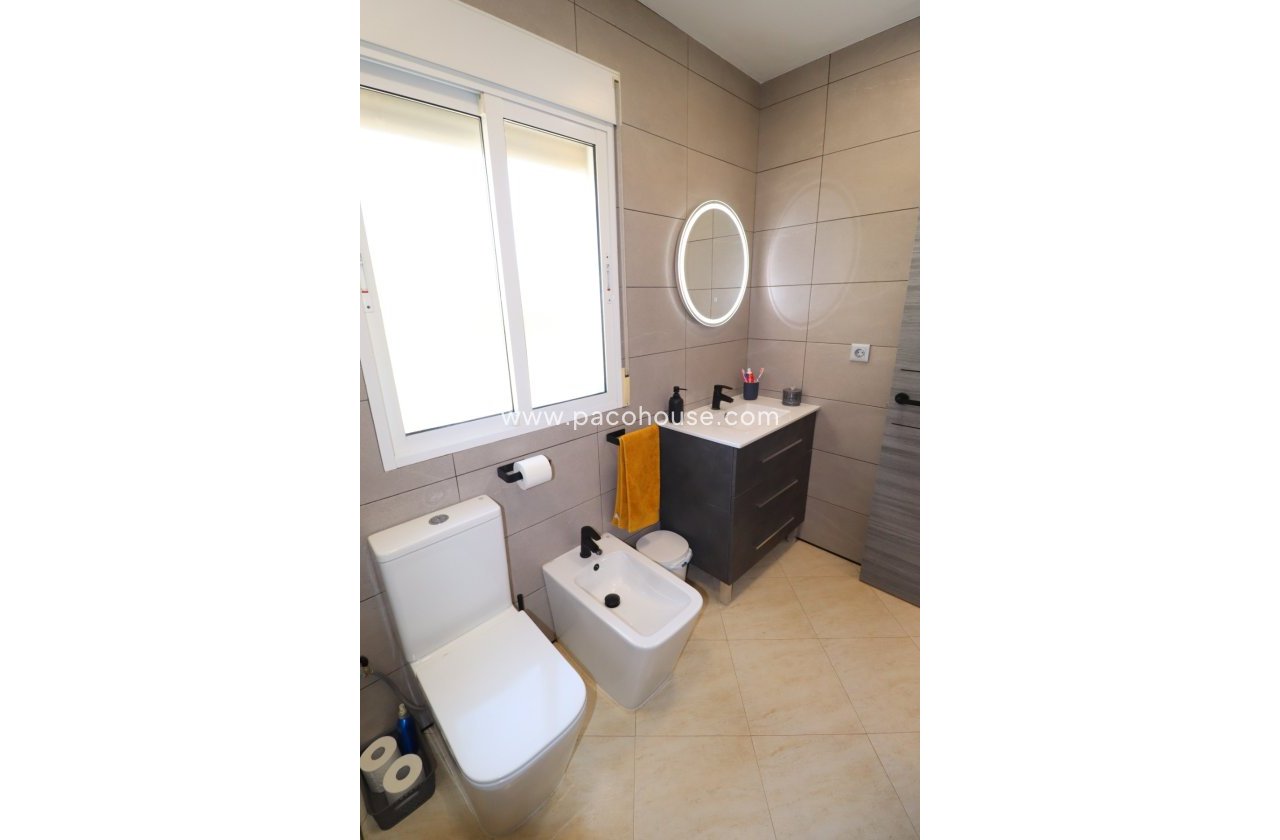 Resale - Villa -
Lorca
