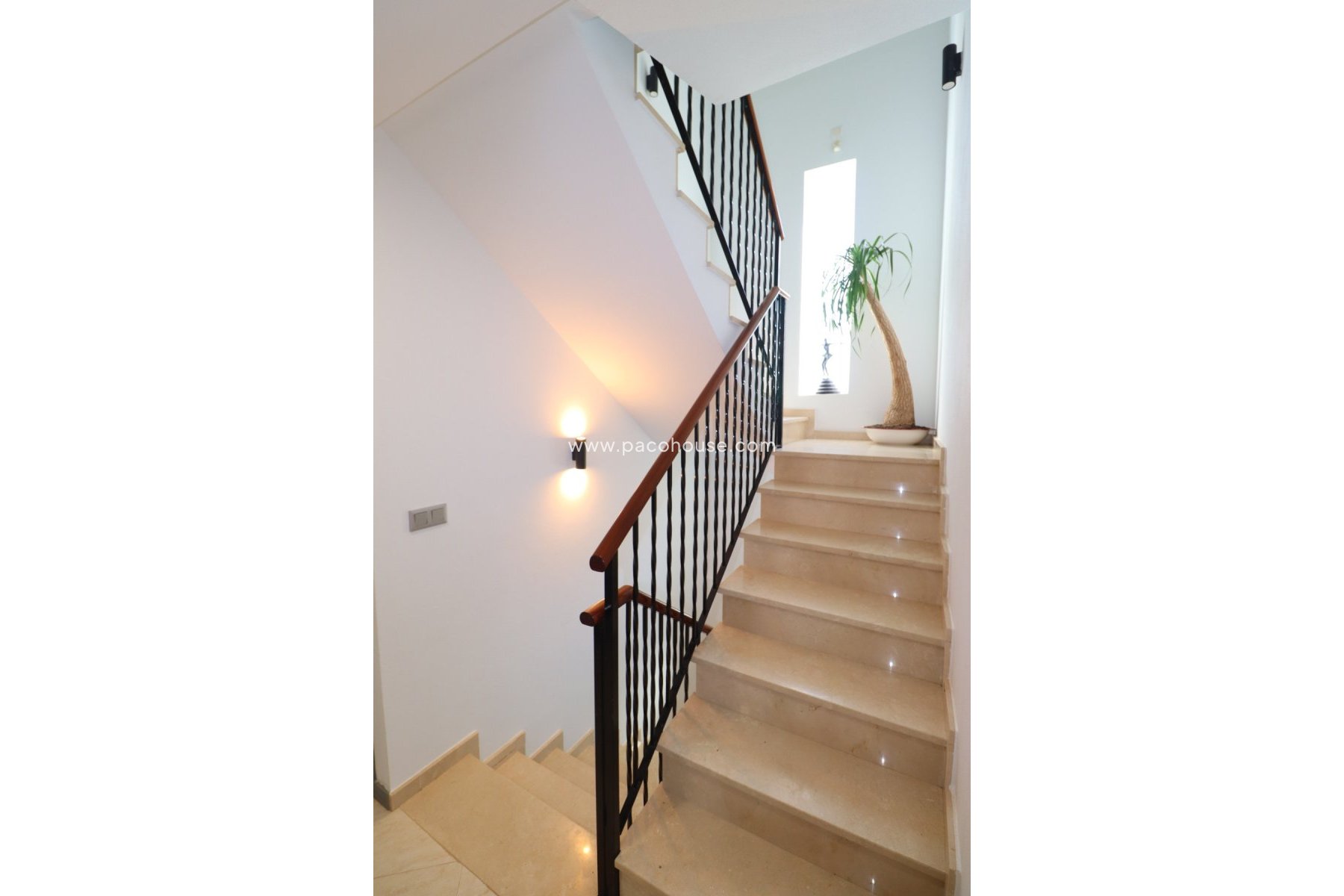 Resale - Villa -
Lorca