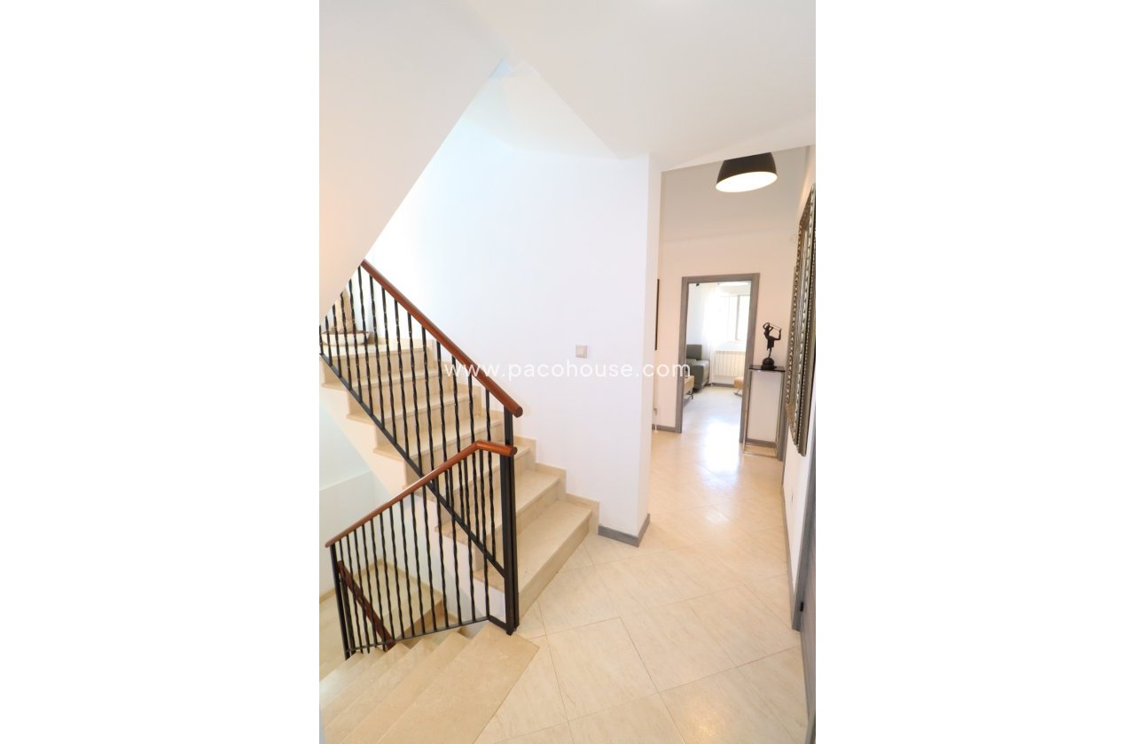 Resale - Villa -
Lorca