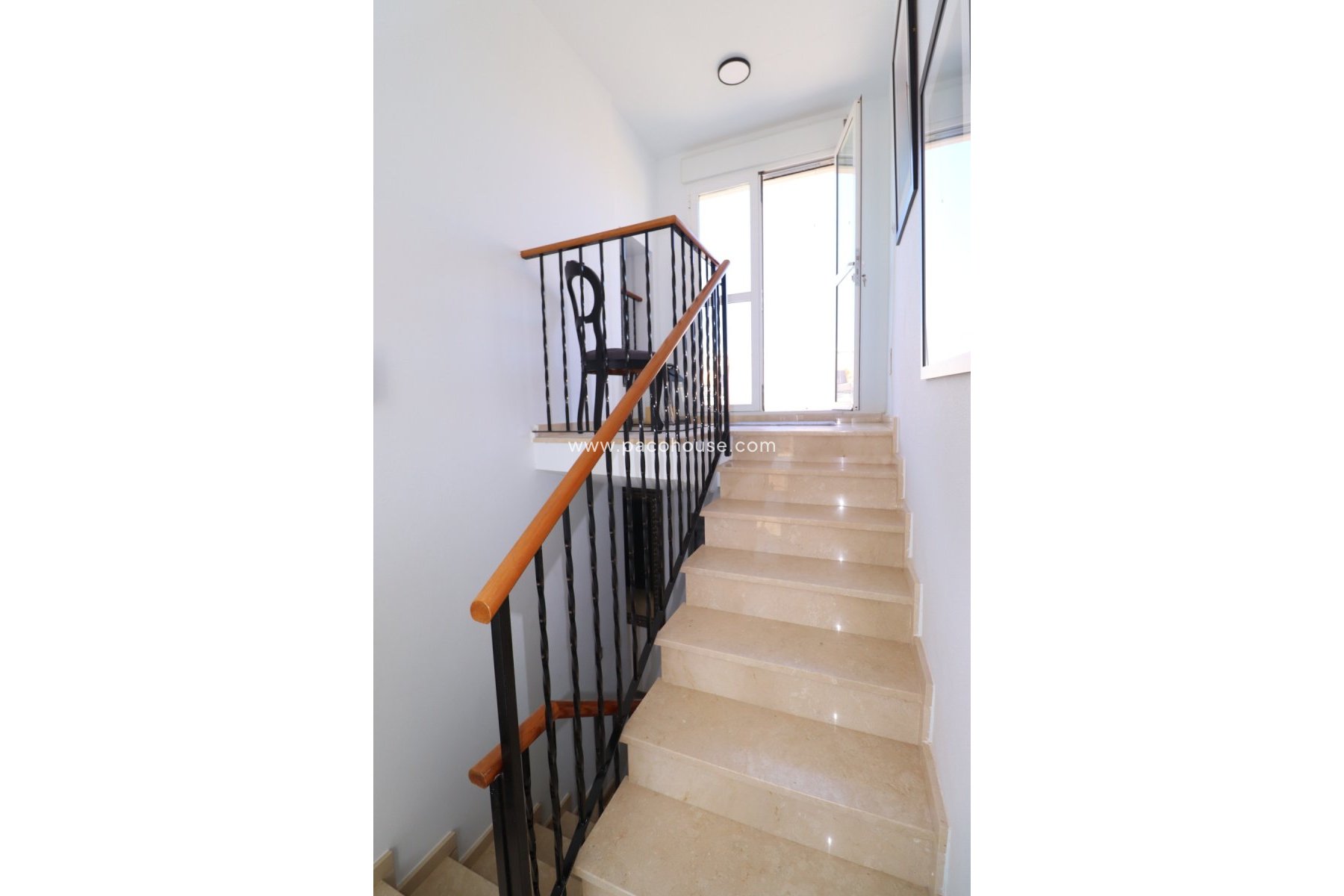 Resale - Villa -
Lorca