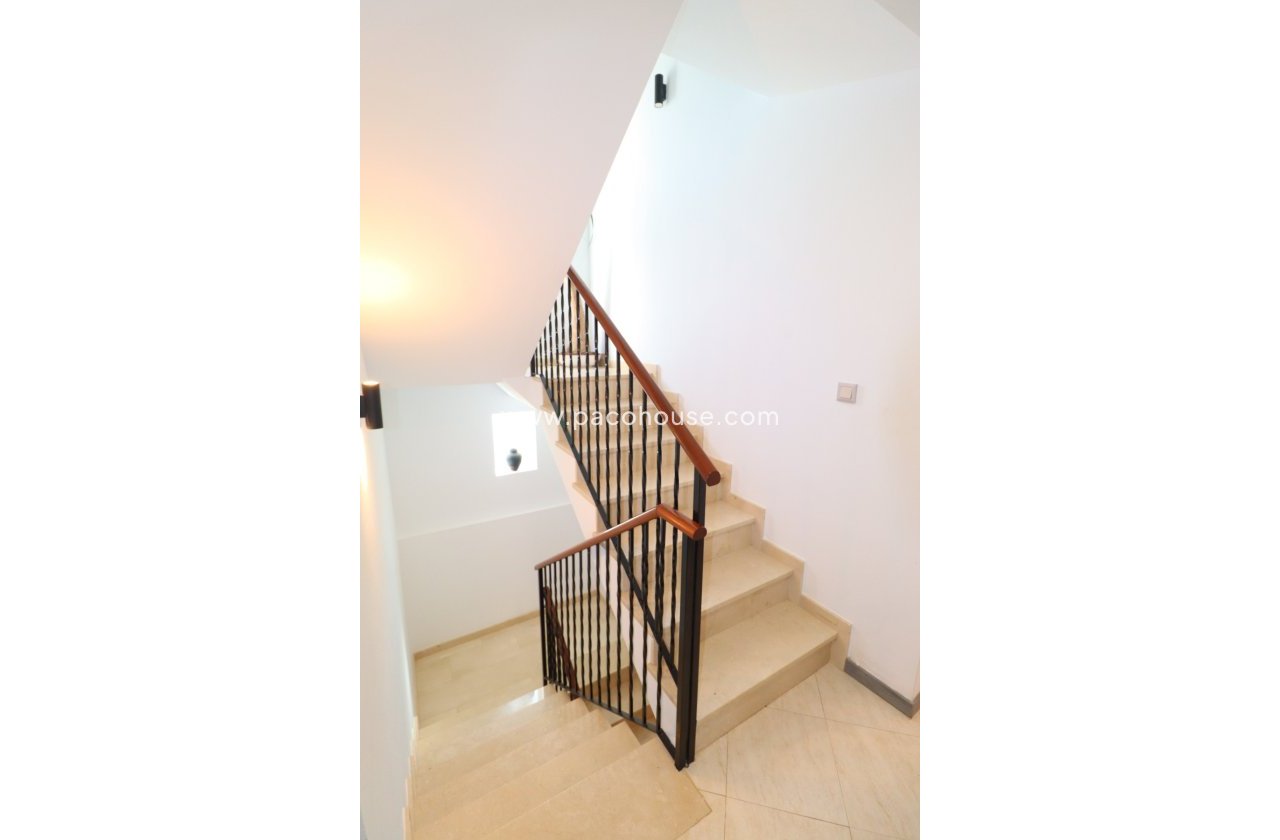 Resale - Villa -
Lorca