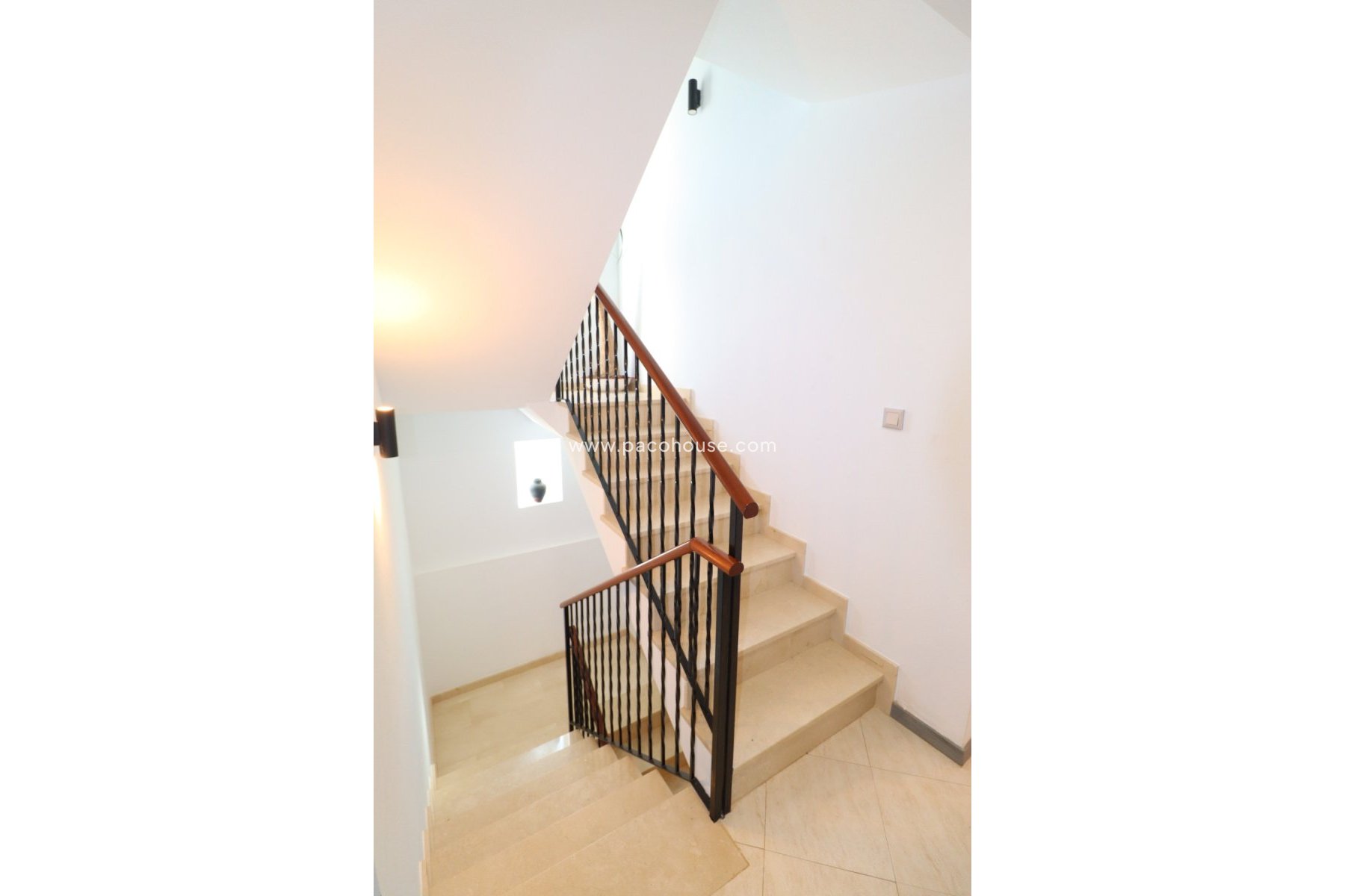 Resale - Villa -
Lorca