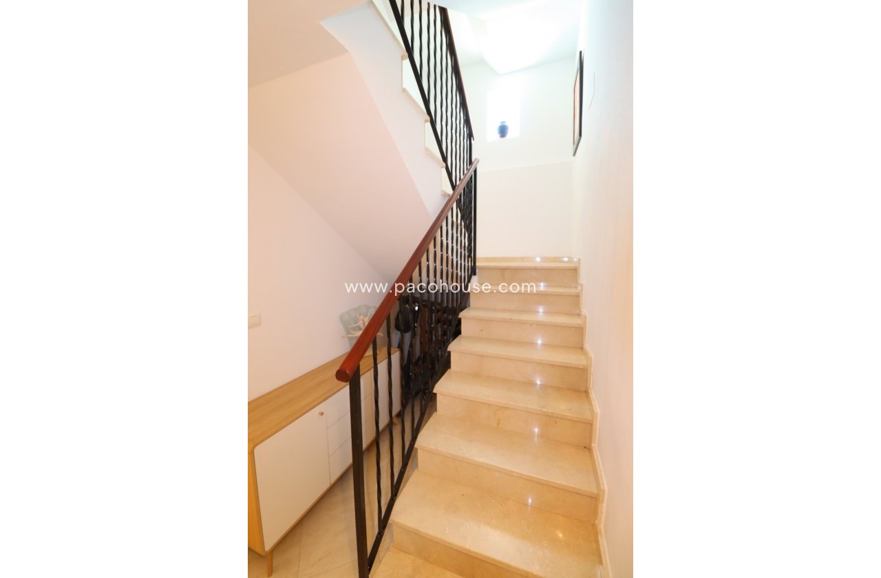 Resale - Villa -
Lorca