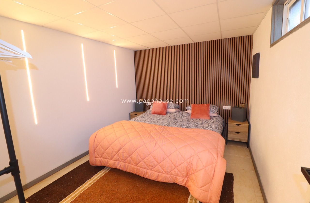 Resale - Villa -
Lorca