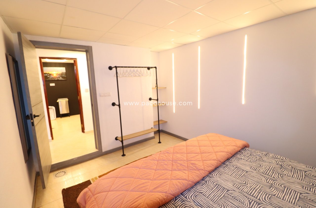 Resale - Villa -
Lorca
