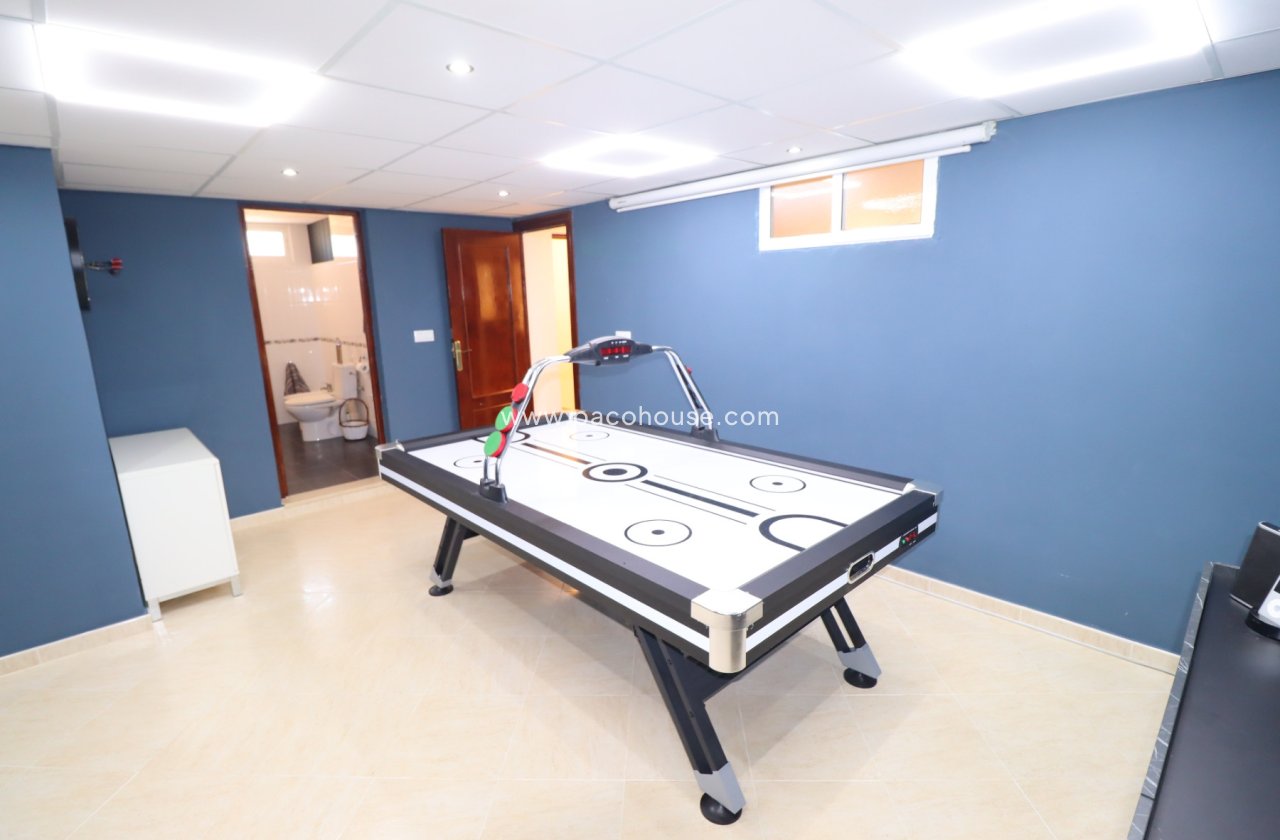 Resale - Villa -
Lorca
