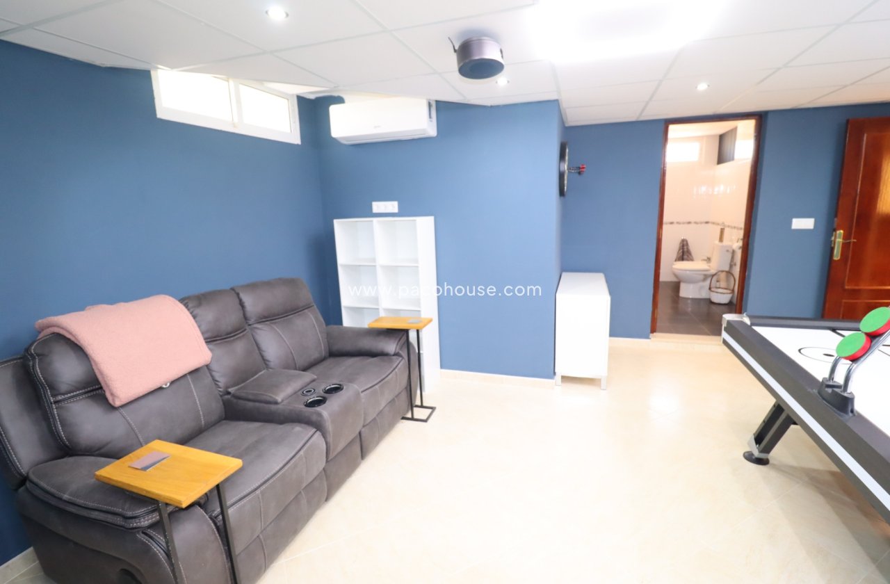 Resale - Villa -
Lorca