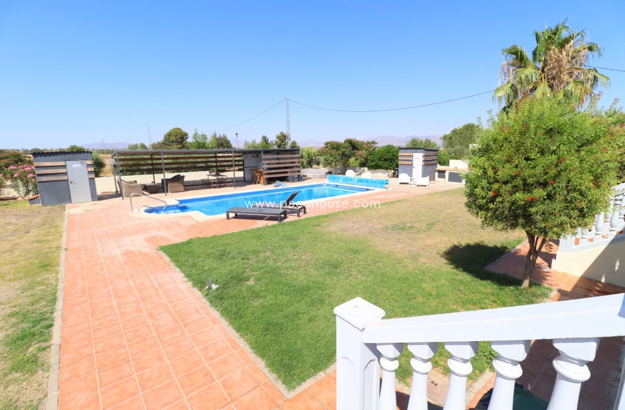Resale - Villa -
Lorca