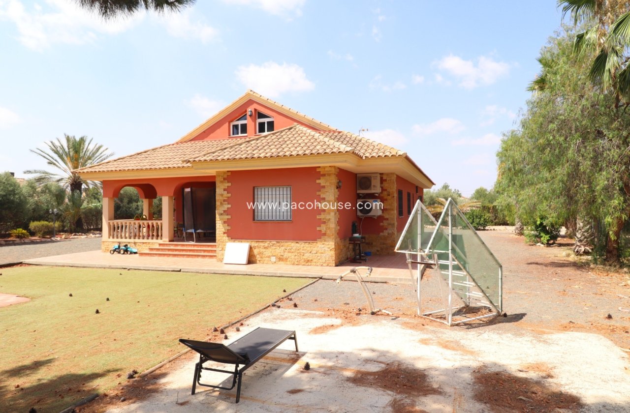 Resale - Villa -
Lorca
