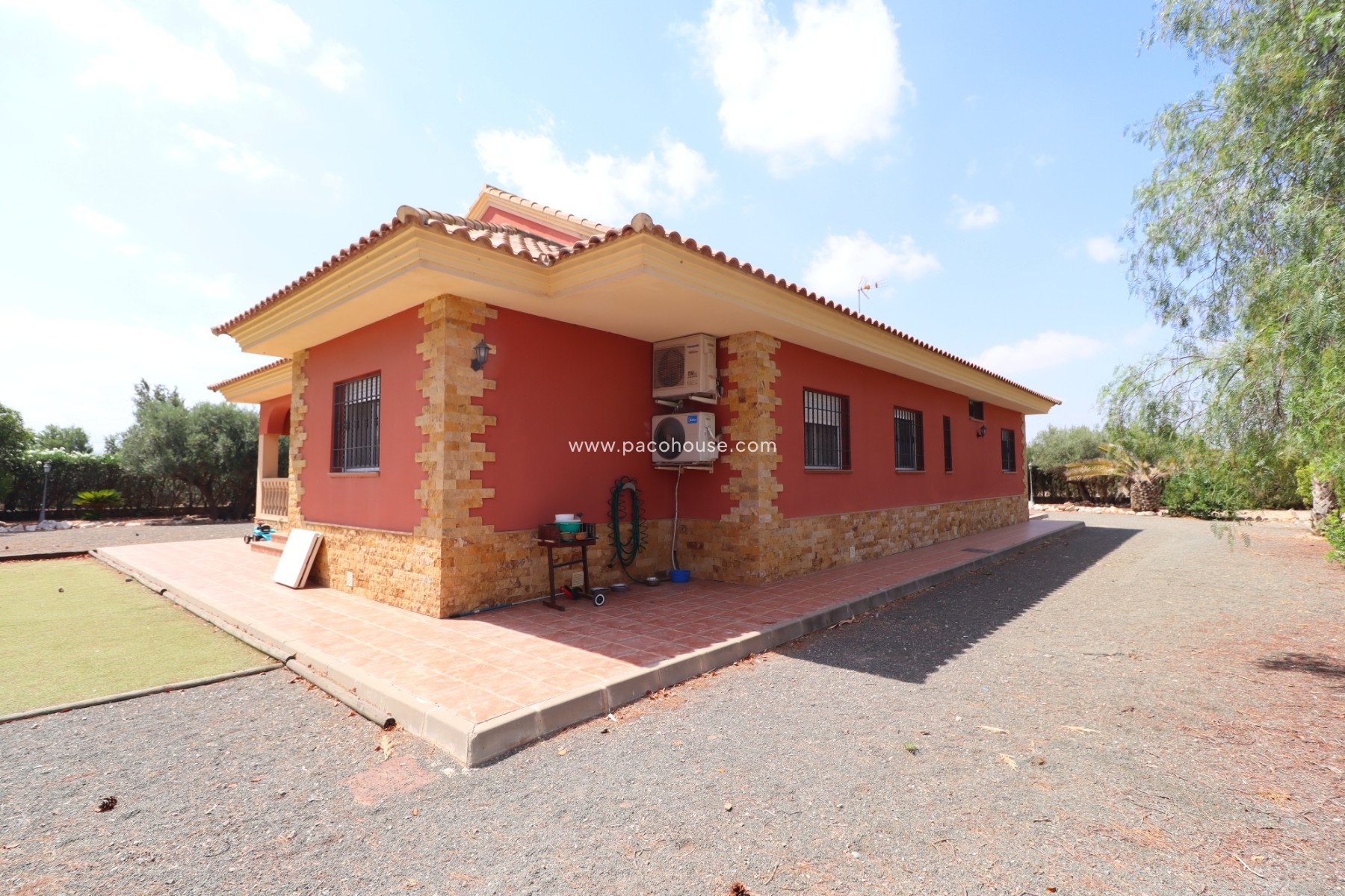 Resale - Villa -
Lorca
