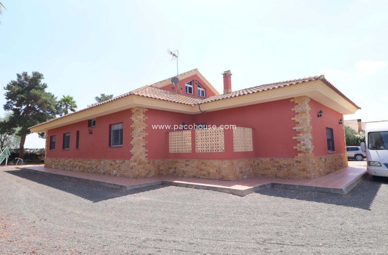 Resale - Villa -
Lorca