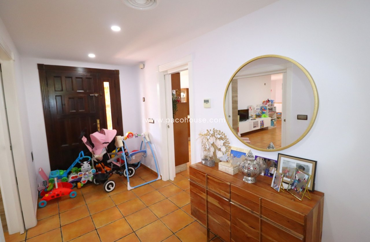 Resale - Villa -
Lorca