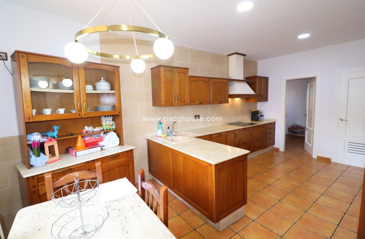 Resale - Villa -
Lorca