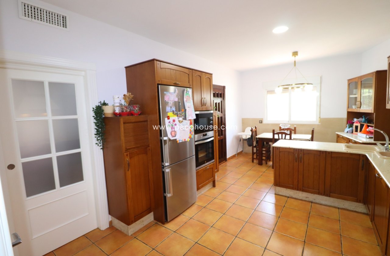 Resale - Villa -
Lorca
